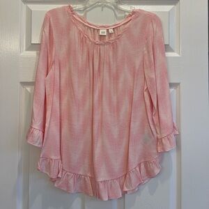 Women’s pink top